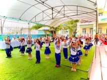 Lớp B3 tham gia hội thi " Chúng cháu vui khỏe "