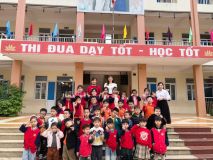 Lớp A3 tham quan trường tiểu học Cao Dương