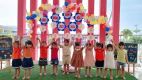 Các bé A1 chào mừng năm học mới