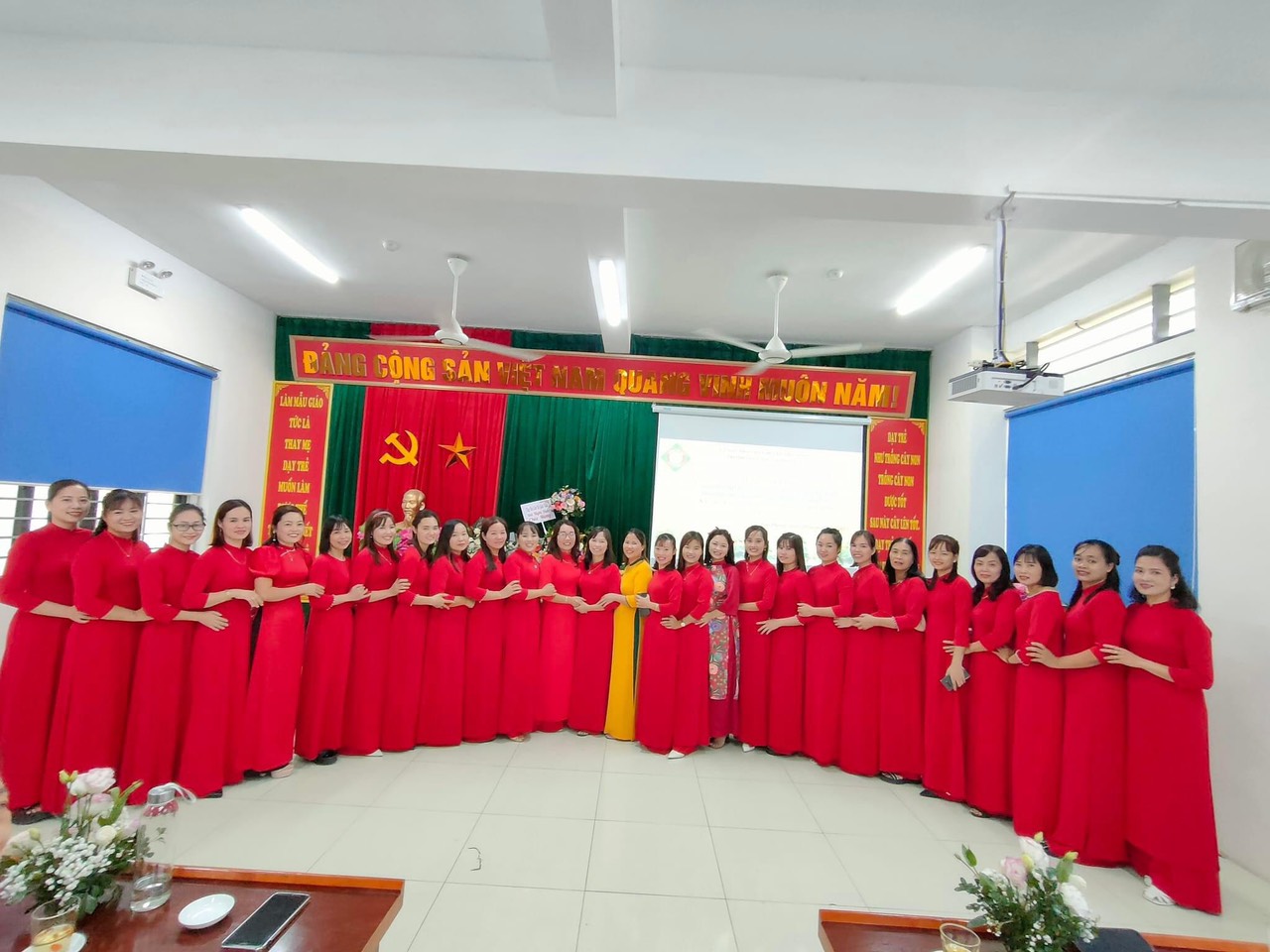 Tập thể nhà trường MN Cao Dương II