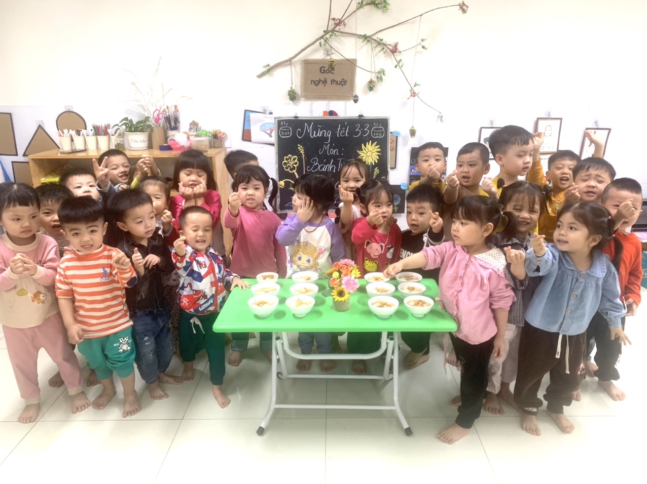 HOẠT ĐỘNG TRẢI NGHIỆM LÀM BÁNH TRÔI TÀU CỦA CÁC BÉ LỚP C1